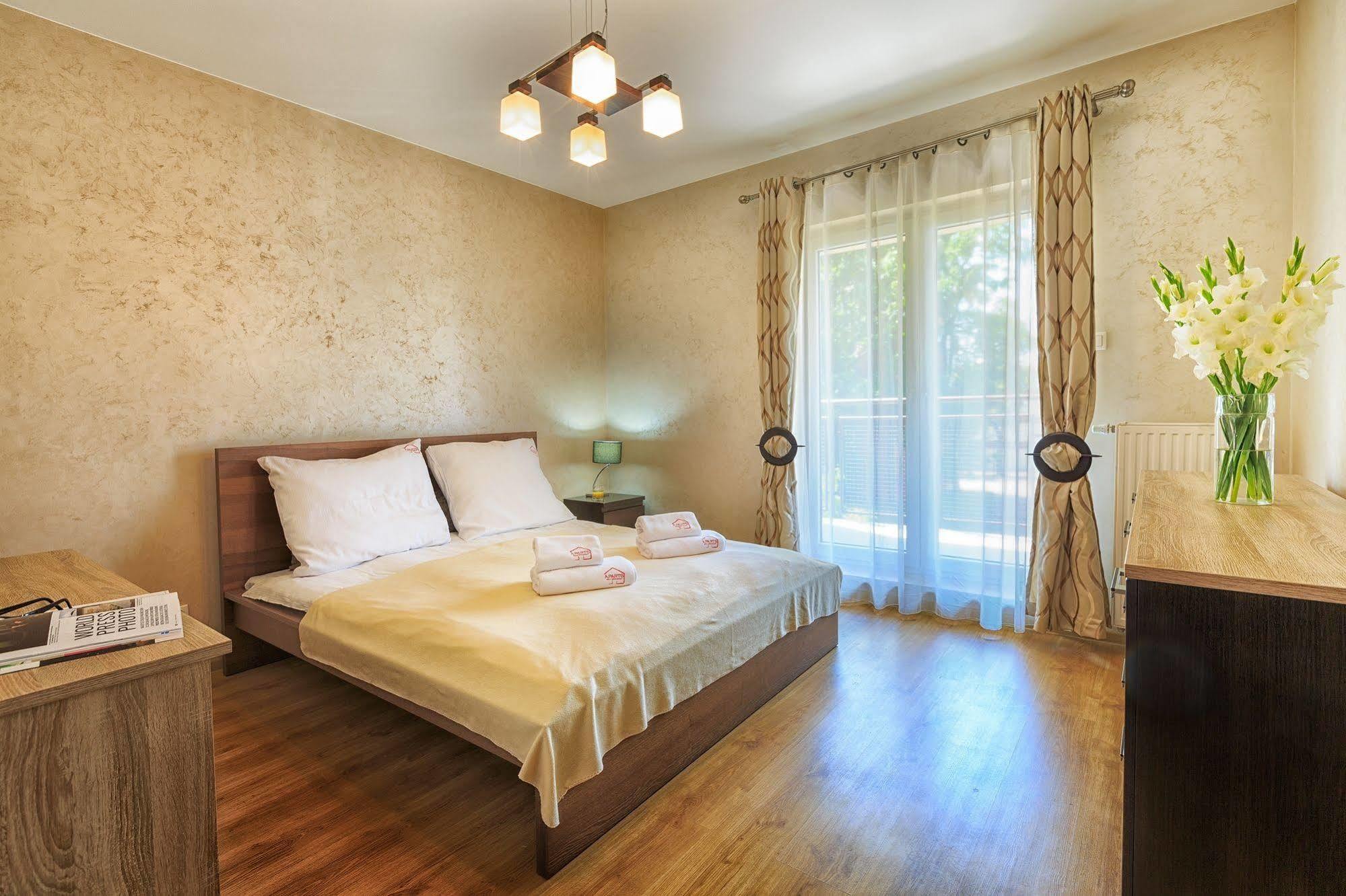 Apartamenty Aparts Łódź Buitenkant foto
